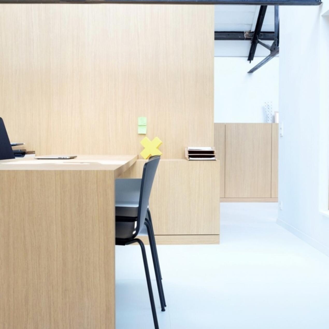 ESSENTIAL OAK NATURAL